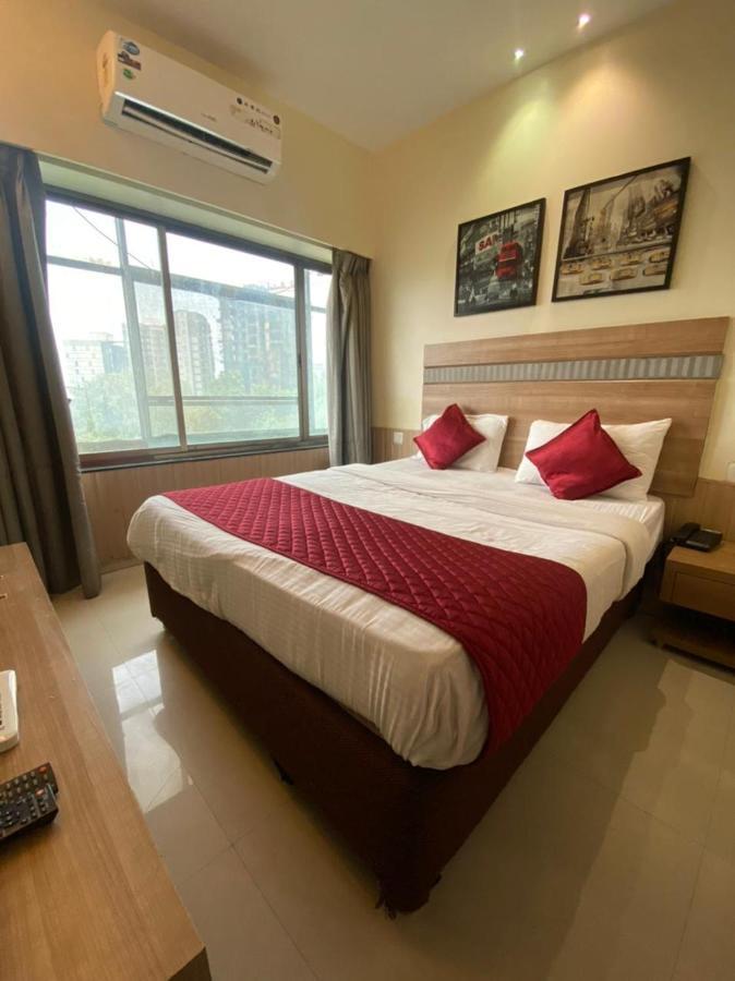 Hotel Airport Prime -Near Mumbai International Airport Andheri East エクステリア 写真