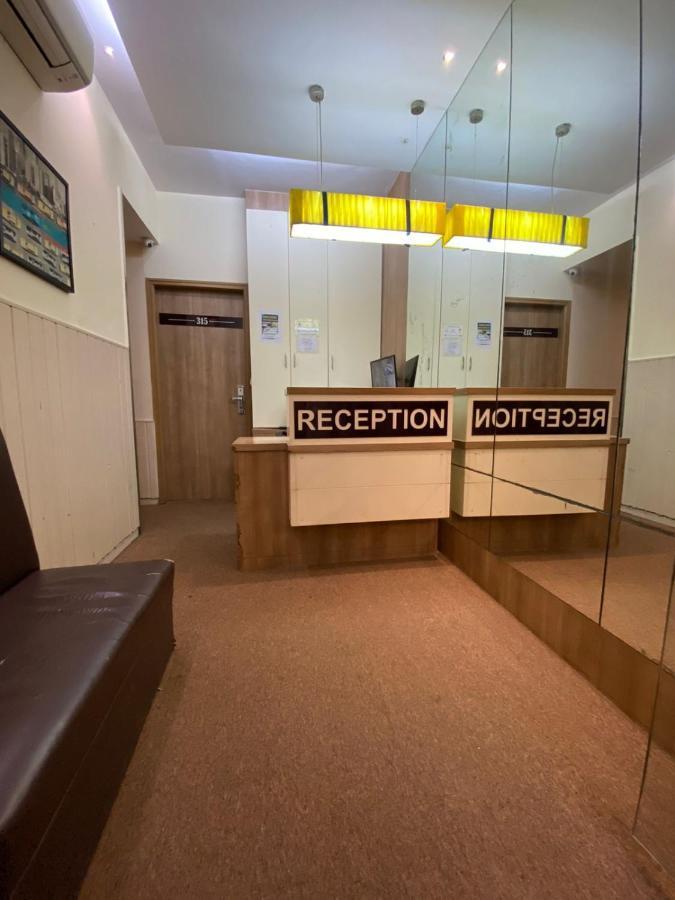 Hotel Airport Prime -Near Mumbai International Airport Andheri East エクステリア 写真