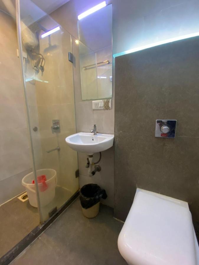 Hotel Airport Prime -Near Mumbai International Airport Andheri East エクステリア 写真