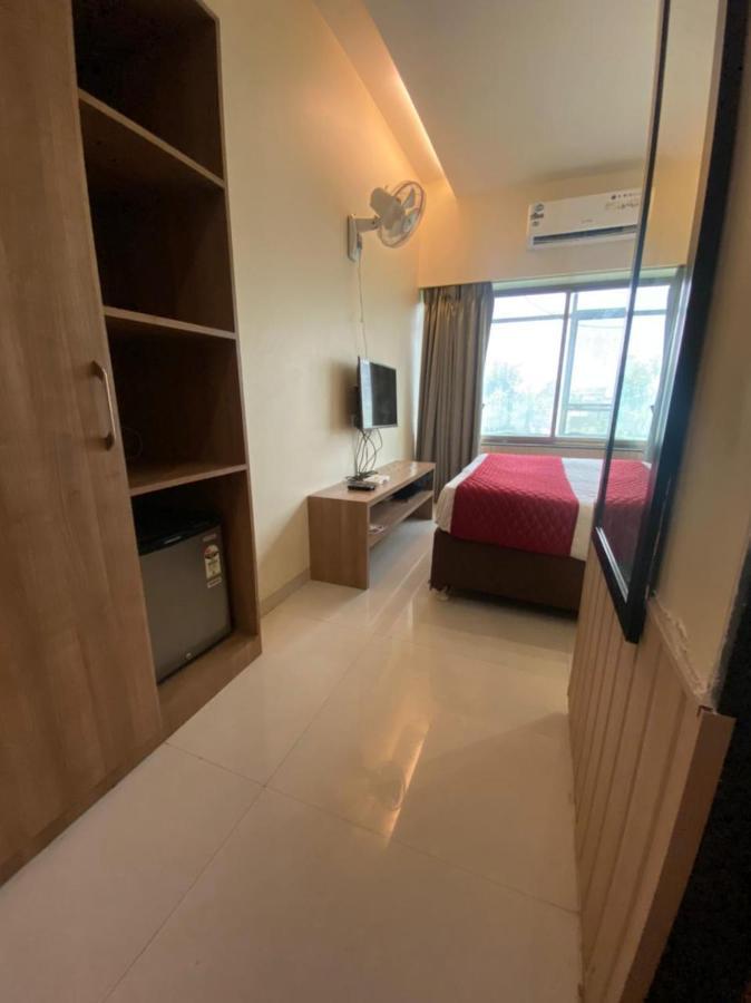 Hotel Airport Prime -Near Mumbai International Airport Andheri East エクステリア 写真